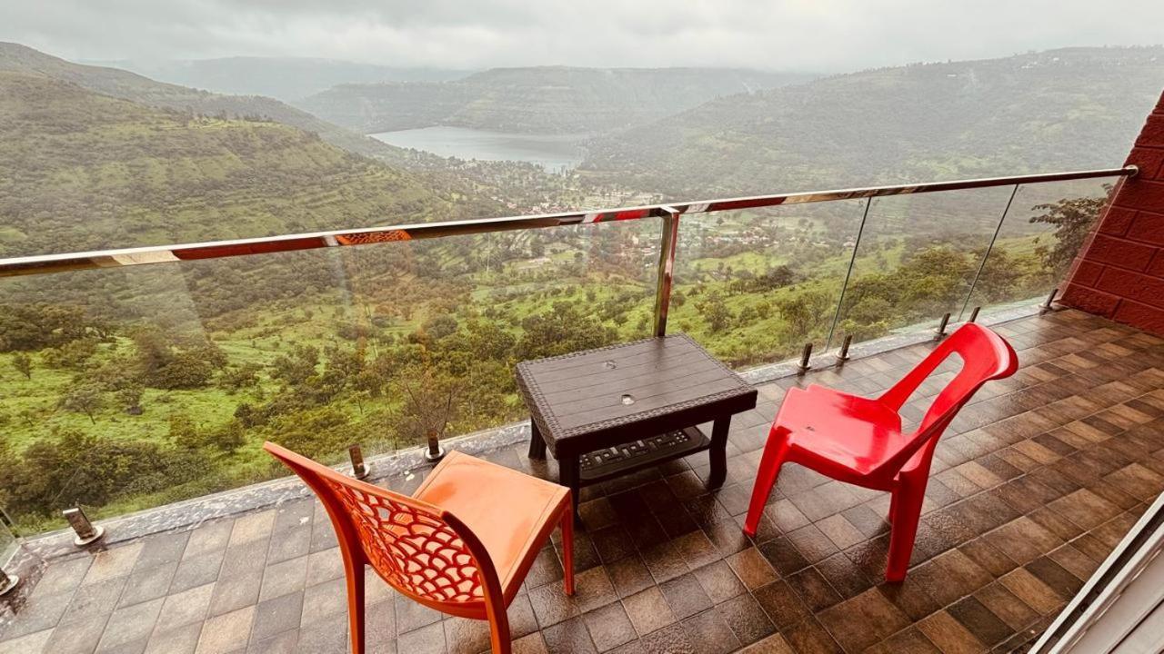 Paramount 3 Ac Bedrooms Hall Garden With Lake View Panchgani Exterior photo